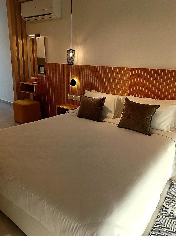 Terrazza Suites Paphos Habitación foto